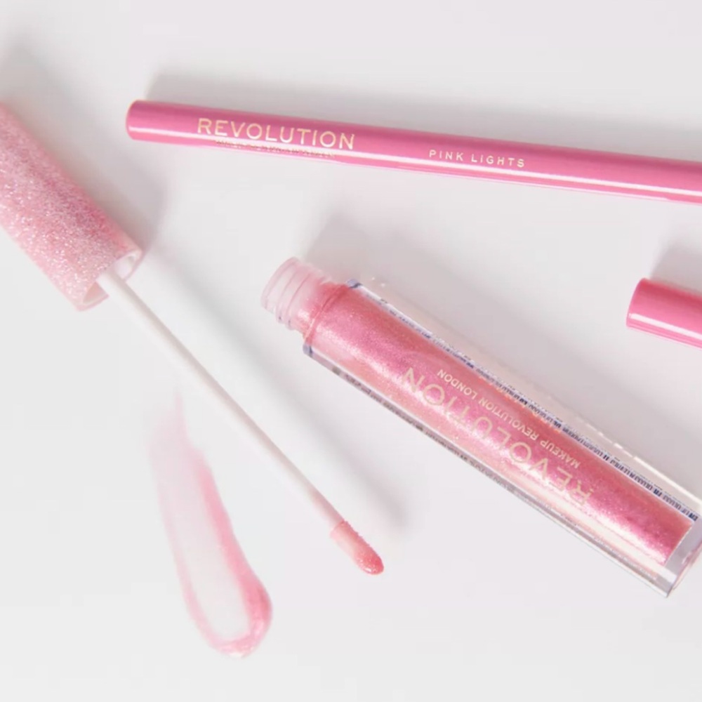 Revolution Makeup Shimmer Lip Kit~High Gloss Shine & Lip Liner~Lip Contour Kit